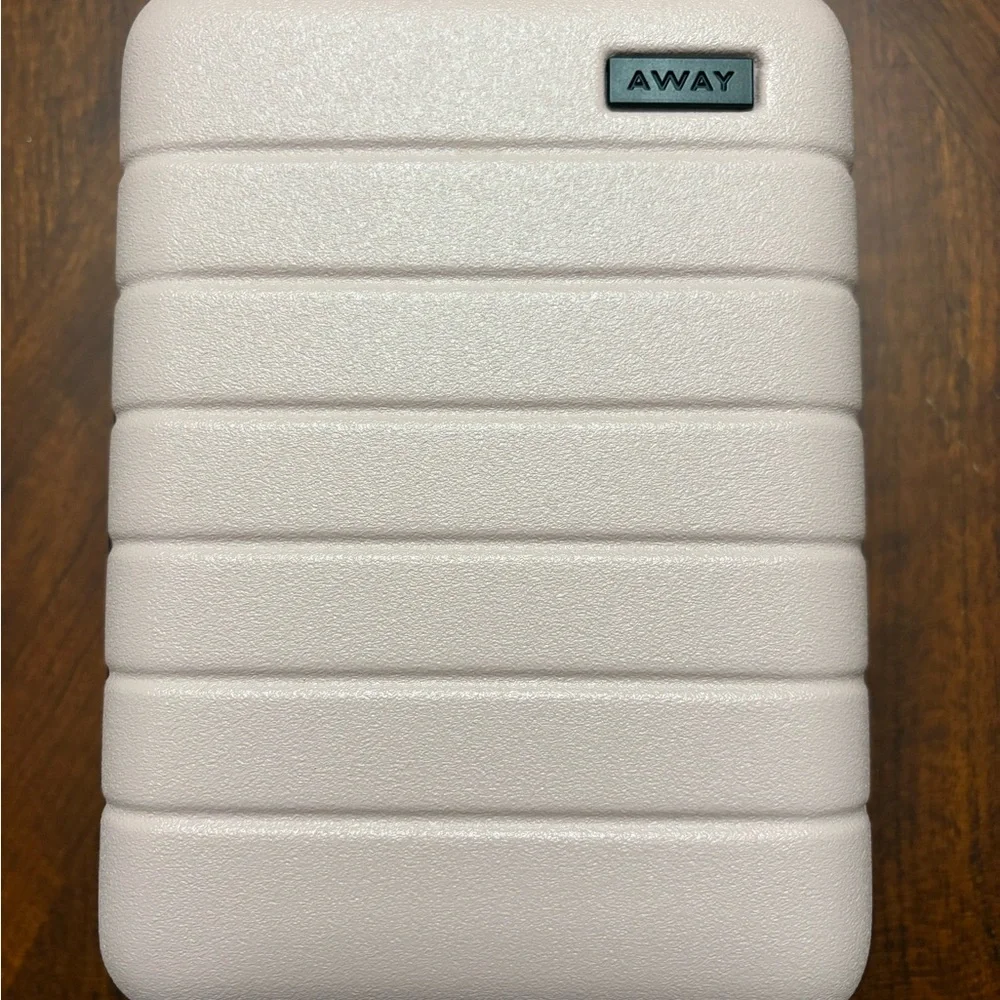 Away Pink Mini Travel Bag with Ribbed Design - Picture 1 of 6